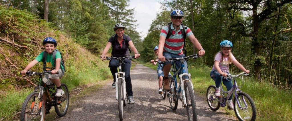 Family biking on Vashon Island - Bike Rentals